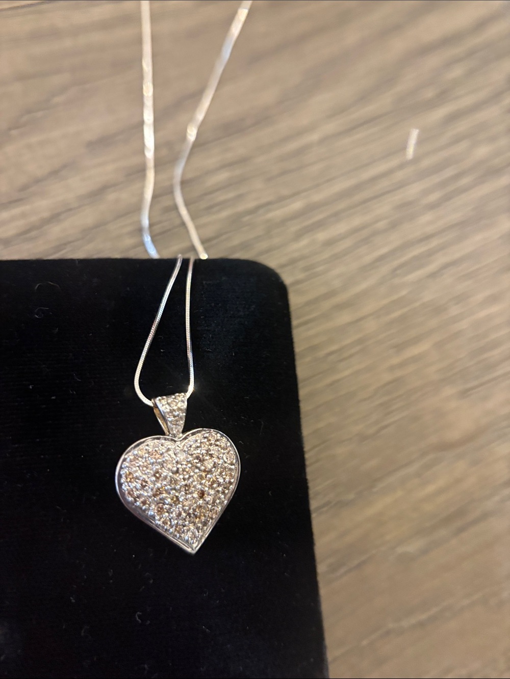 14 karat white gold diamond Heart Pendant 18 inches Necklace -